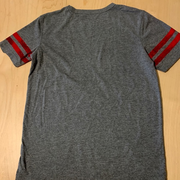 Gap T-shirt - Picture 2 of 3